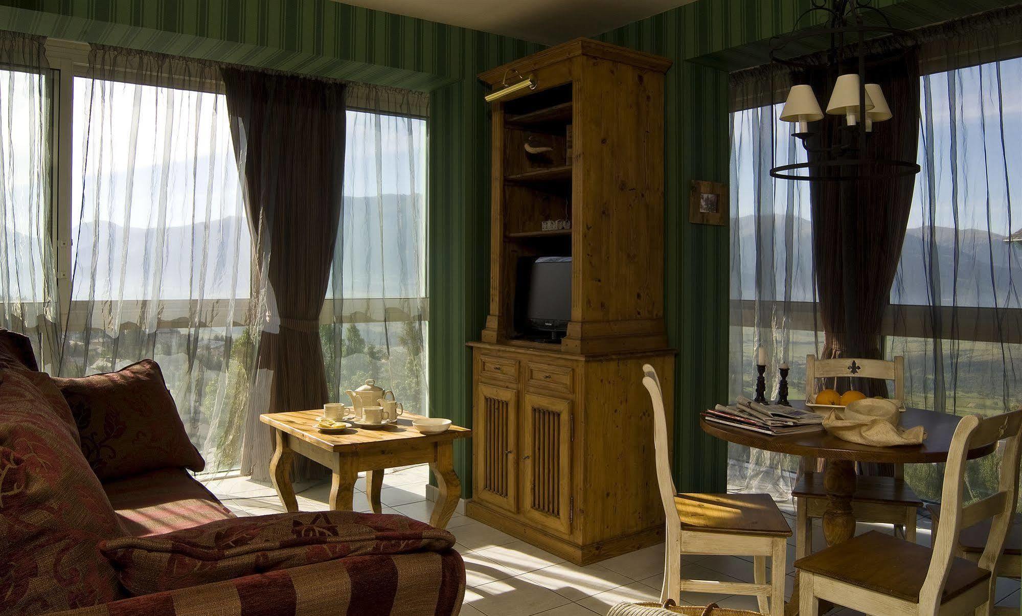 Le Clos De Marie Font-Romeu-Odeillo-Via Luaran gambar